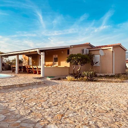Beautiful Secluded Area Near Novalja Vacation House With Pool And Sea View Villa Lara מראה חיצוני תמונה