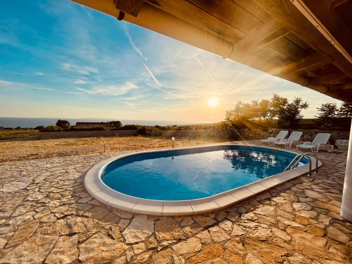 Beautiful Secluded Area Near Novalja Vacation House With Pool And Sea View Villa Lara מראה חיצוני תמונה