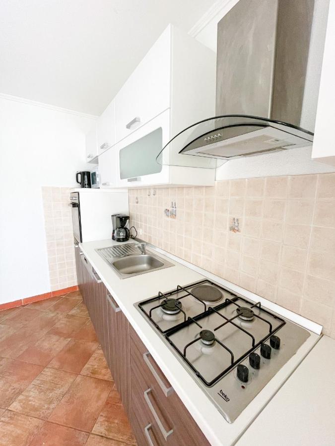 Beautiful Secluded Area Near Novalja Vacation House With Pool And Sea View Villa Lara מראה חיצוני תמונה
